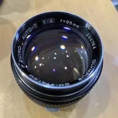 オリンパス　OM ZUIKO 85mm f2 少しカビとキズあり オリンパス OM ZUIKO 85mm f2 少しカビとキズあり