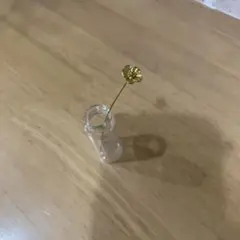 ガラス製小型一輪挿し 花形ピン付き　真鍮のメタルプランツ　asteriscus