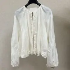 LrdR アイボリー リネン バルーンスリーブ トップ