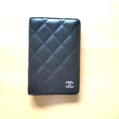シャネル マトラッセ手帳カバー【美品】
残りわずか