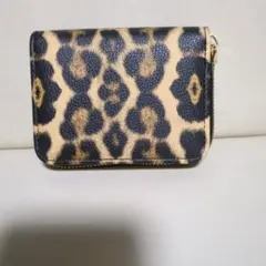 ヒョウ柄カードケース