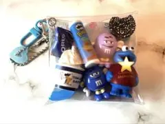 ガチャ詰めポーチ　クッキーモンスター、m&ms、オレオ青系
