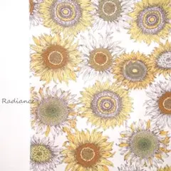 94.【110×80㎝】ひまわり柄⭐︎総柄☆シーチング☆コットン布生地☆白