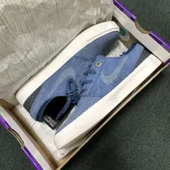 Item thumbnail for item db8d7e9d-2af8-472d-b8a6-20cbada1c773