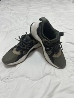 Timberland カジュアルスニーカー 黒とカーキ
