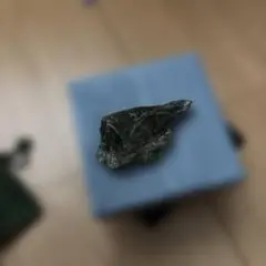 石 緑色