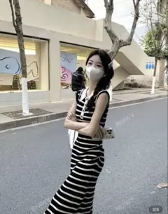 ノースリーブワンピース　タイトワンピ　ボーダー