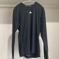 adidas テックフィット　トレーニングシャツ　サッカー　アンダーシャツ