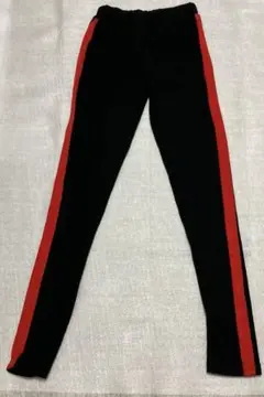 黒と赤のストライプ ボトムス 110サイズ
