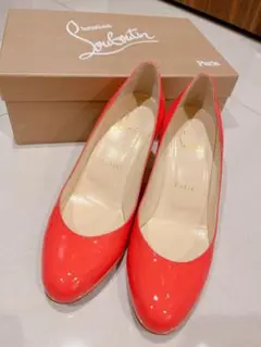 ルブタン シンプルパンプス