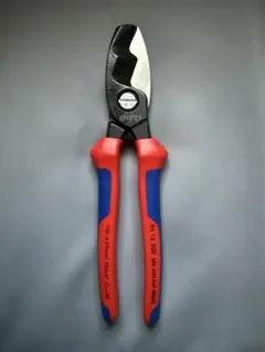 Item thumbnail for item 89c0ead0-20ed-434d-8cc7-ada3fe2c6340