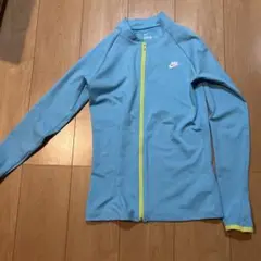 NIKEナイキ　ラッシュガード 160㎝