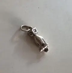 幸運のシンボルのフクロウ★英国製スターリングシルバー★Silver925★不苦労