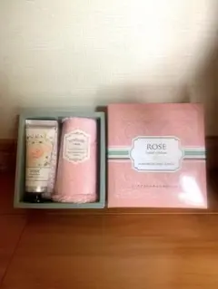 ROSE ハンドクリーム & ハンカチタオルセット