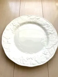 【新品未使用】WEDGWOOD ストロベリー＆バイン プレート 直径28cm