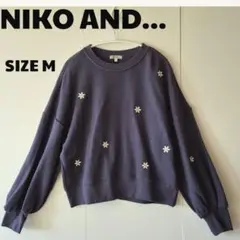新品 NIKO AND... エンブロクルースウェットプルオーバーSIZE M
