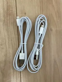 iPhone充電ケーブル