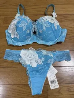 Item thumbnail for item 5b18993f-e63b-44ca-a074-9a7c4deff2e5