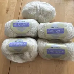 スキーグレース　ウール65% 綿32% ナイロン3% 40g 4玉+27g