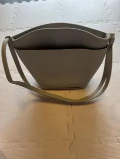 【値下】ショルダーバッグ　ページュ