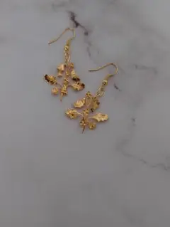 柊(ひいらぎ)のピアス