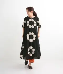 タグ付未使用　TANA BATA タナバタ　ブラックワンピース　ドット　半袖