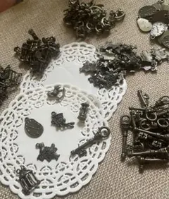 Item thumbnail for item d4a4b552-79fe-40cf-bc7a-7484747cceff