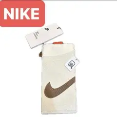 NIKE スマホホルダー ホワイト/ブラウン