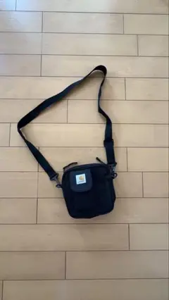 Carhartt ブラック ショルダーバッグ