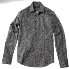 【TRAFEIK 】花柄　長袖シャツ メンズS 黒系パターン　モノトーン