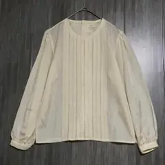 プライマリー　ノーカラーパフスリーブ プリーツブラウス　【美品】　アイボリー