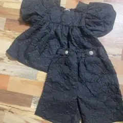 130センチ黒 トップスとショートパンツセット