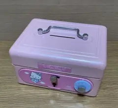 JA8 未使用品　希少品　サンリオ　ハローキティ手提げ 金庫　小物入れ　鍵付き サンリオ♡エンジェルキティ 手提げ金庫 ダイヤル式 鍵付 ハロー