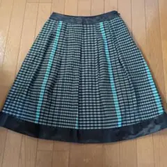 PINORE チェック柄 プリーツスカート上下でいかが？