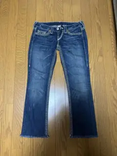 Item thumbnail for item 3302eb32-451b-4ab5-a5be-f3fc1fe20c3c