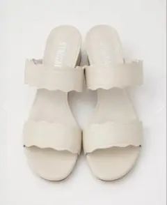 完売スタッカート♡ ウェーブカットWベルトサンダル