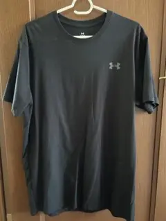 Under Armour ブラック L Tシャツ