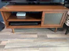ブラウン木製テレビ台 ガラス扉付き