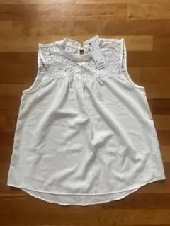 【新品】GU ノースリーブレースシャツ レディースMサイズ ホワイト