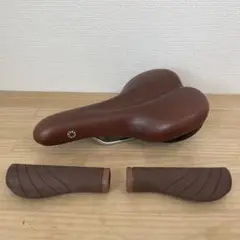 ダホン純正サドル&ハンドルグリップ