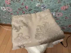 新品未使用 ベージュ 花柄 ベッドカバー