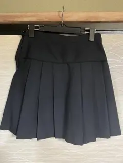 【新品未使用】黒いプリーツスカート 160cm
