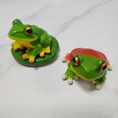 カエルフィギュアセット（緑・赤）