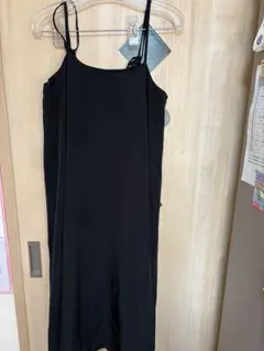 新品　アースミュージックエコロジー　ブラック　キャミソールワンピース