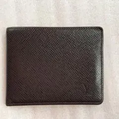 ルイヴィトン タイガ 二つ折り財布