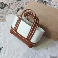 ネオブライスサイズ　レザートートバッグ　ブラウン
