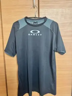 OAKLEYメンズTシャツ