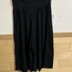 ユニクロ　ソフトフレアパンツ