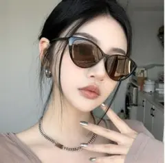 【トレンド商品】レディース　UVカット　サングラス　ブラック　韓国　フォックス