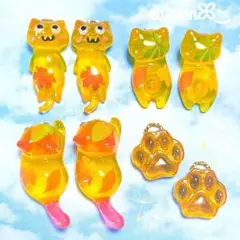 秋っぽい猫ちゃんと肉球 ハンドメイドレジンパーツ8個セット❤︎紅葉 秋ぐで猫 椛